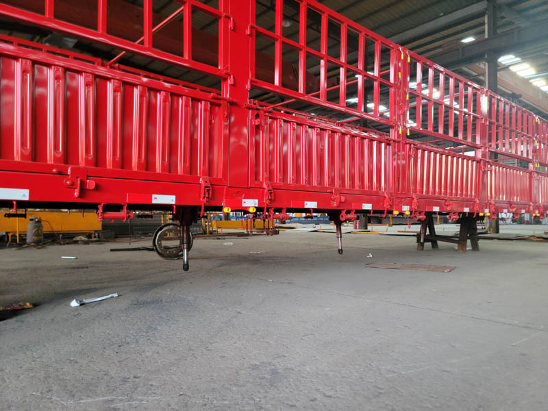 骨架式側翻半掛車