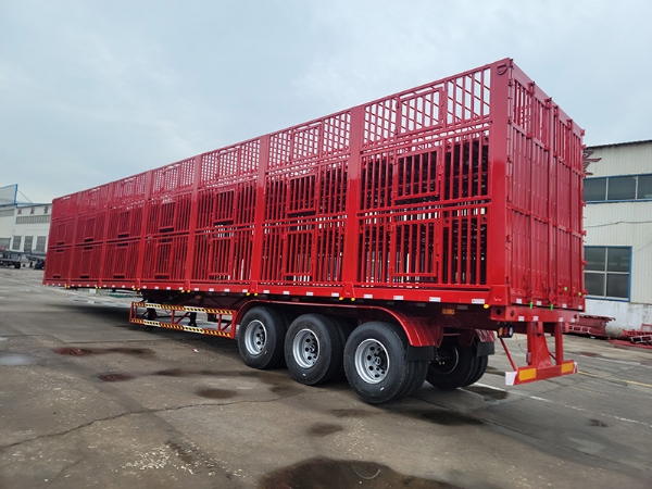 畜牧運輸半掛車