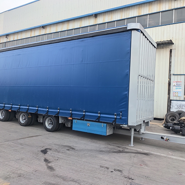 集裝箱半掛車