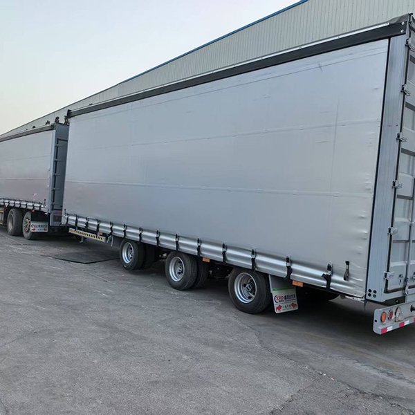 集裝箱半掛車