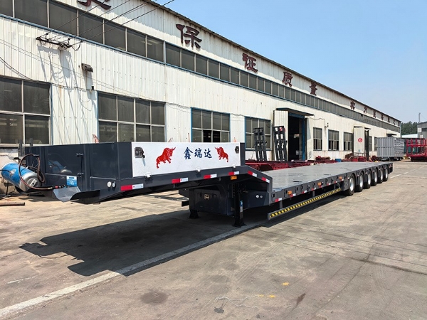 出口低平板半掛車