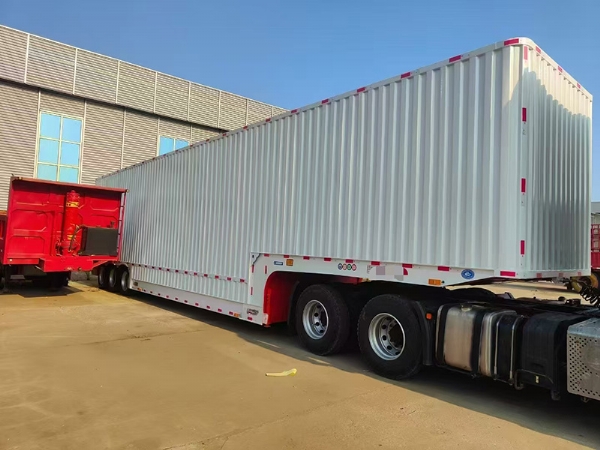 集裝箱半掛車