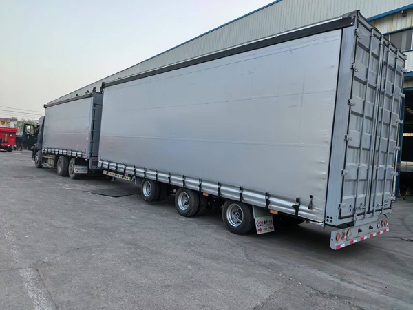 集裝箱半掛車